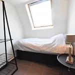 Сasa de vacaciones Bright Family With Bikes *