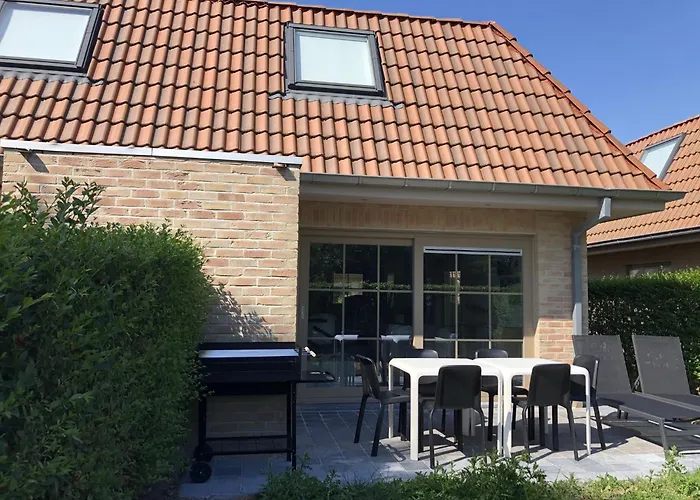 Holiday home Bright Family With Bikes *