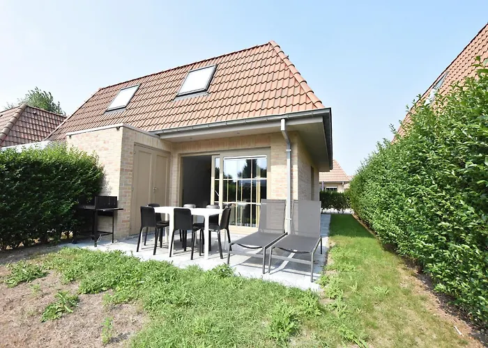 Holiday home Bright Family With Bikes De Panne